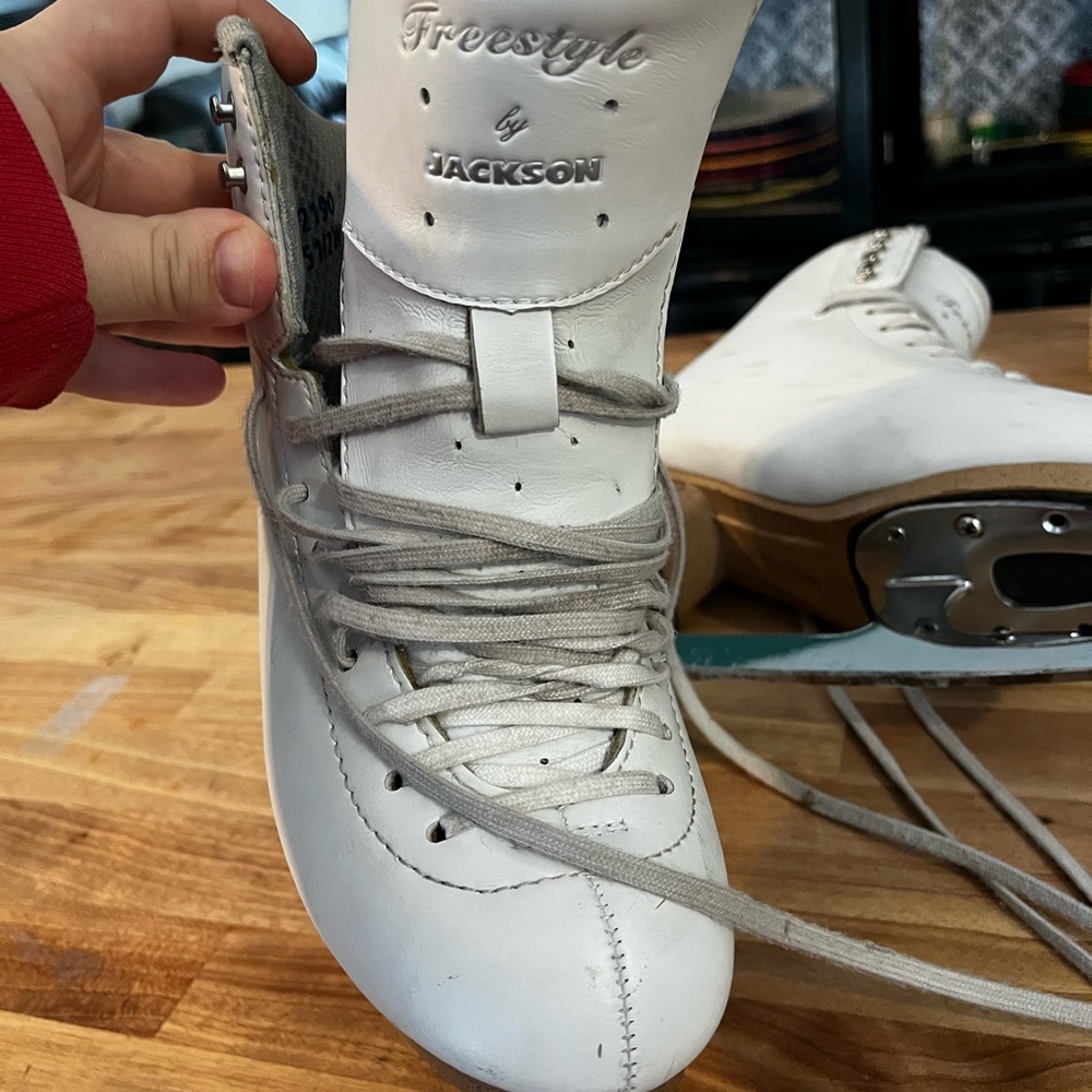 Jackson freestyle skates